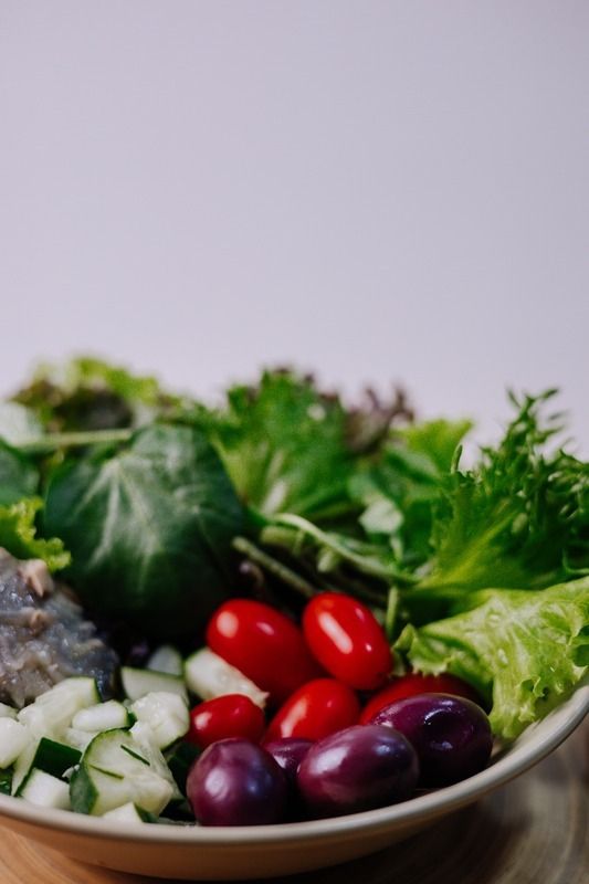 Salada Mediterrânea com tomate grape, foto do prato